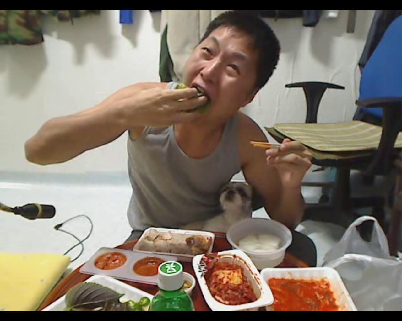 인터넷 방송 동물학대 신고합니다