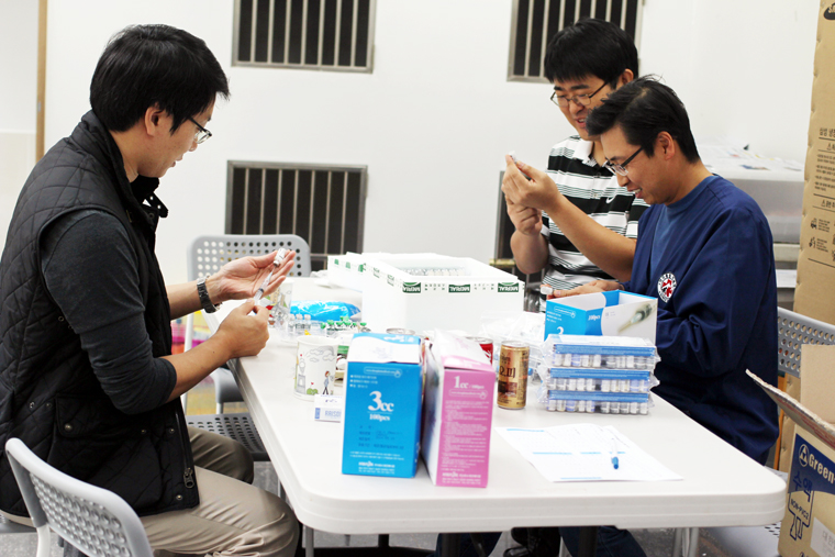 오늘은 반려동물 복지센터 예방 접종이 있는 날....^^