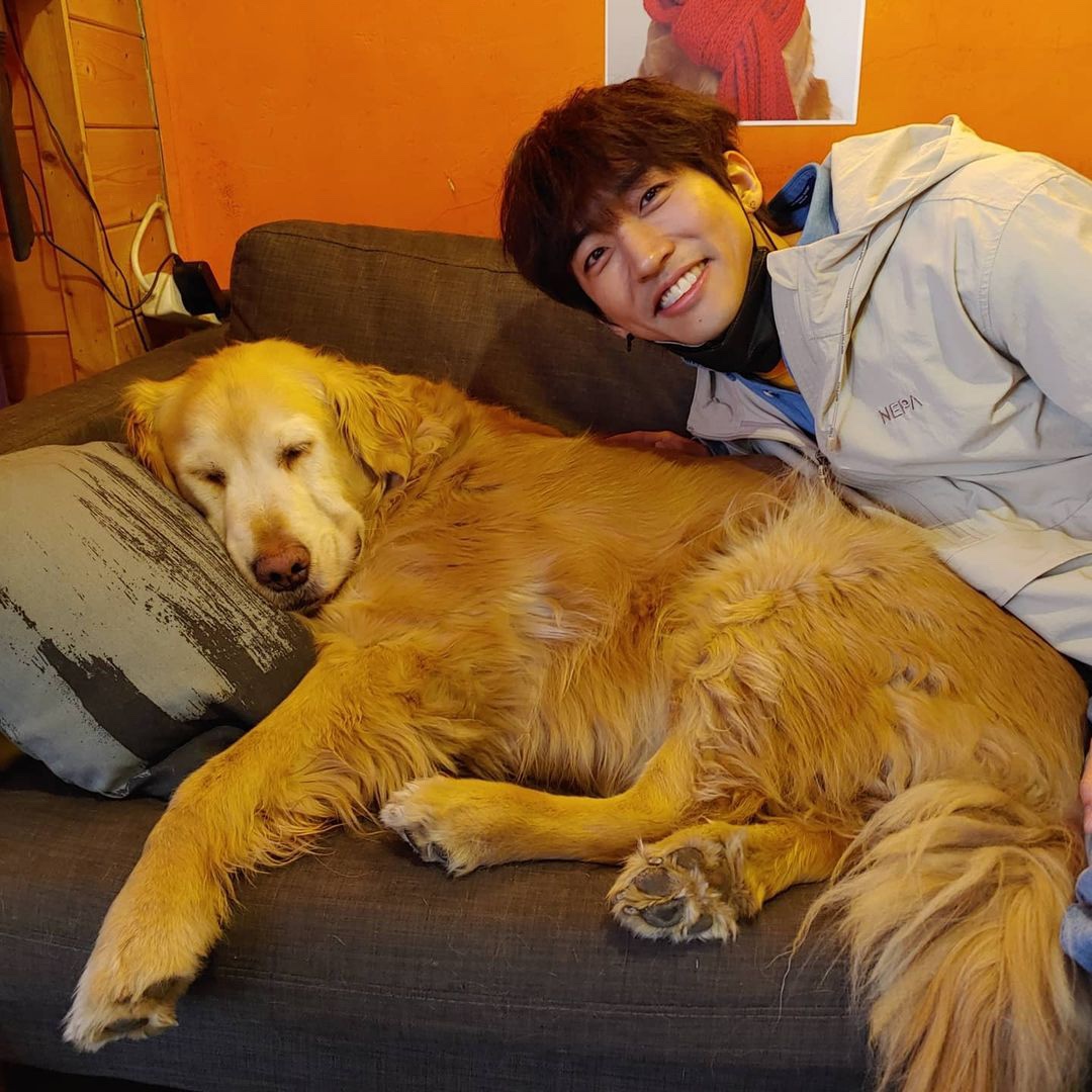 이승윤 팬카페 유니별의 후원금 전달