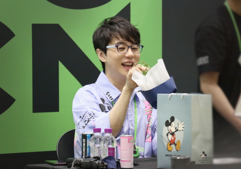 성우 남도형 팬분의 후원